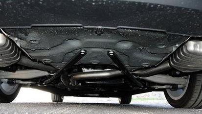 国产汽车底盘翻车视频,揭秘事故背后的安全隐患